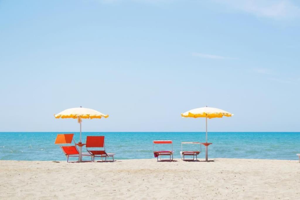 Gold Key Apartments, Durres Beach Bagian luar foto
